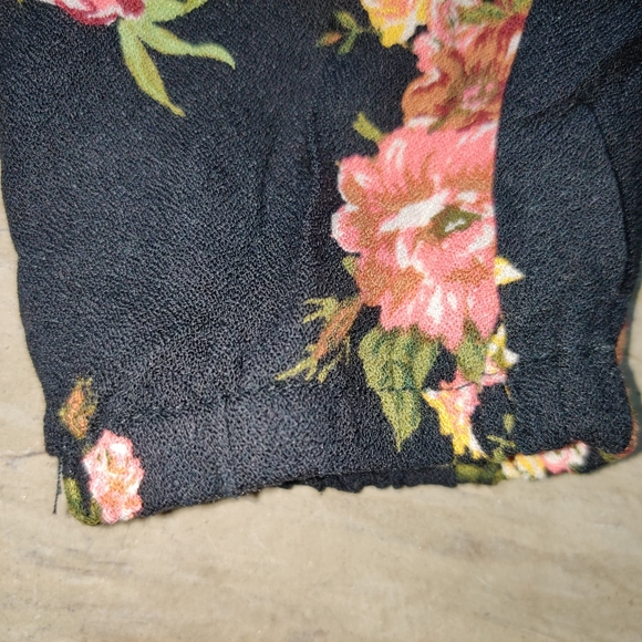 Floral Romper - Picture 2 of 10